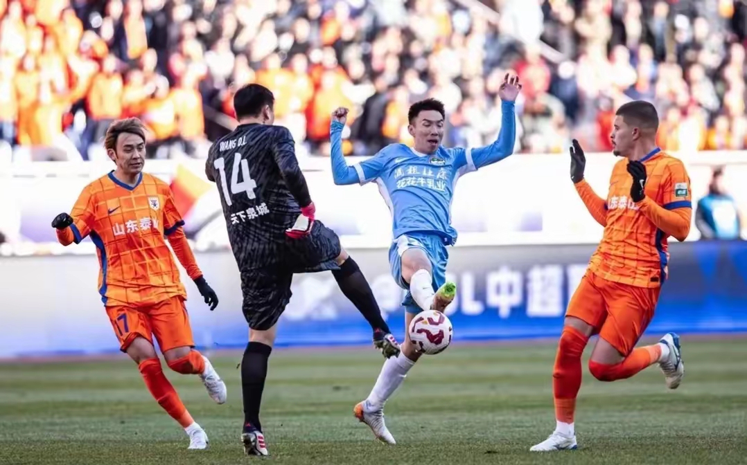 王大雷神勇扑救，山东鲁能客场战平深圳佳兆业的简单介绍