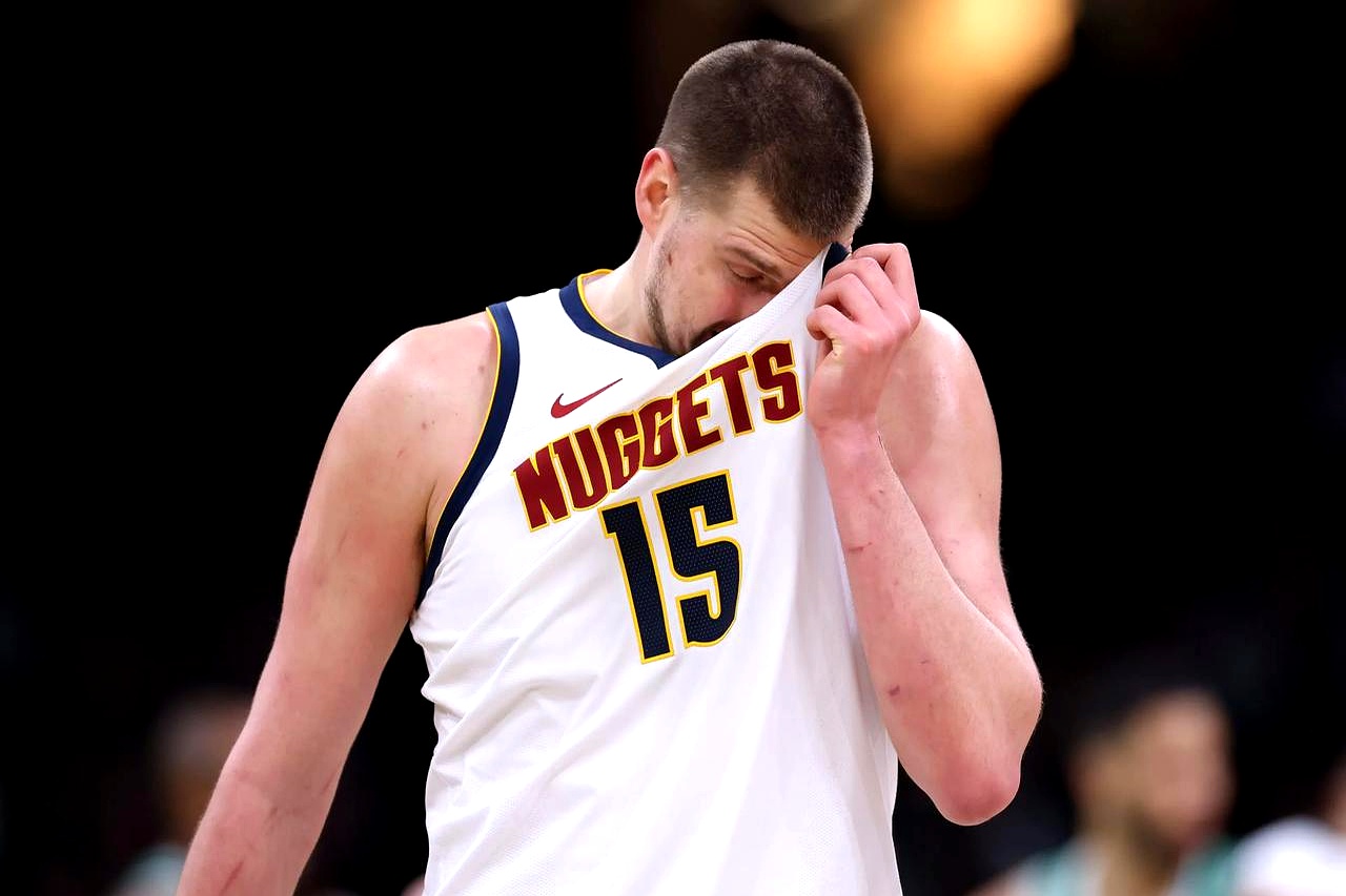 尼克斯队交易得到掘金队前锋凯南·贝茨-迪阿普的简单介绍