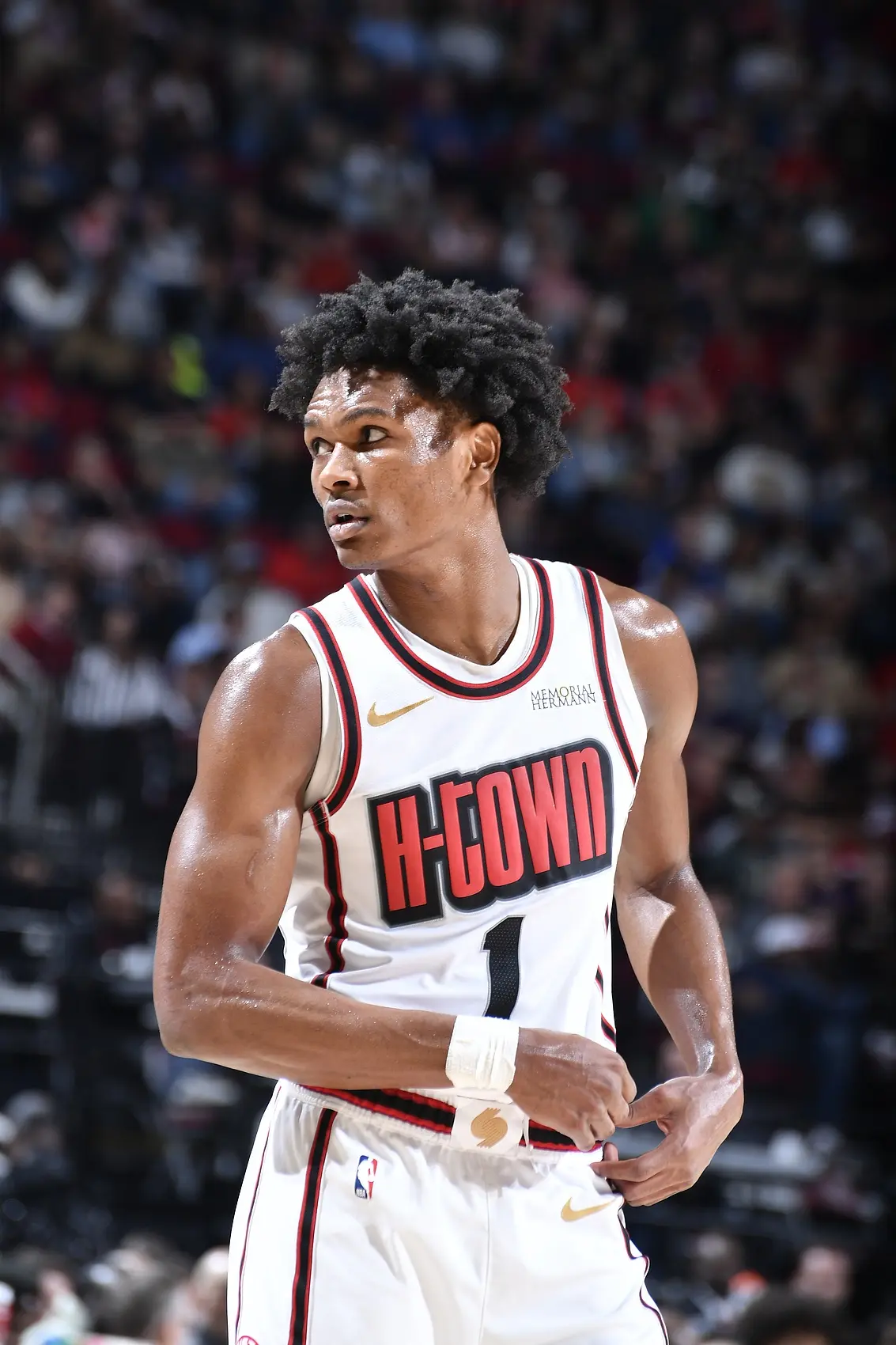 雷霆遗憾败给火箭，无缘季后赛