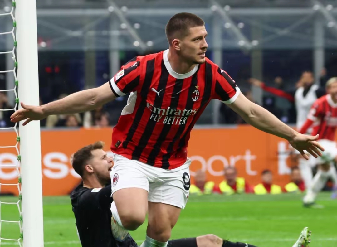 AC米兰主教练战术出人意表，令球员备受启发