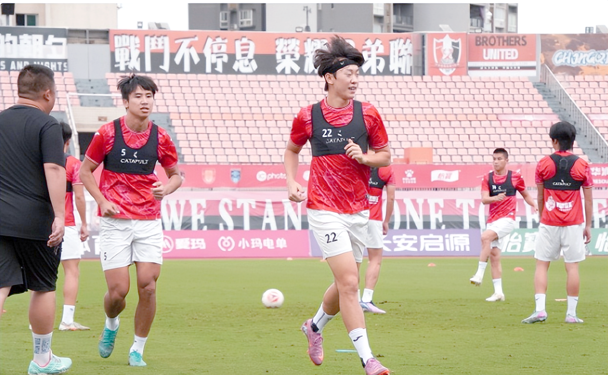 中甲联赛争夺激烈局势白热化