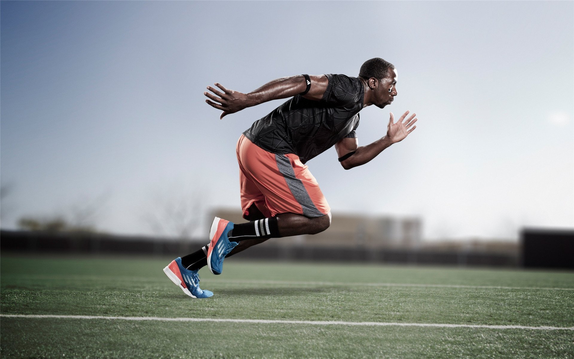 跨维度的交锋，湖人横扫广州队，字母哥异次元高光撕裂纪录之夜